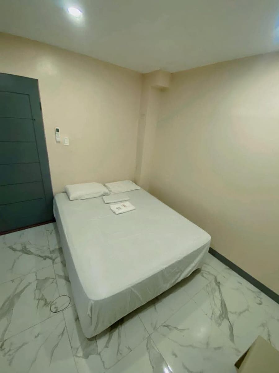 Apartelle (Studio Type, Fully Furnished) For Rent - photo 3