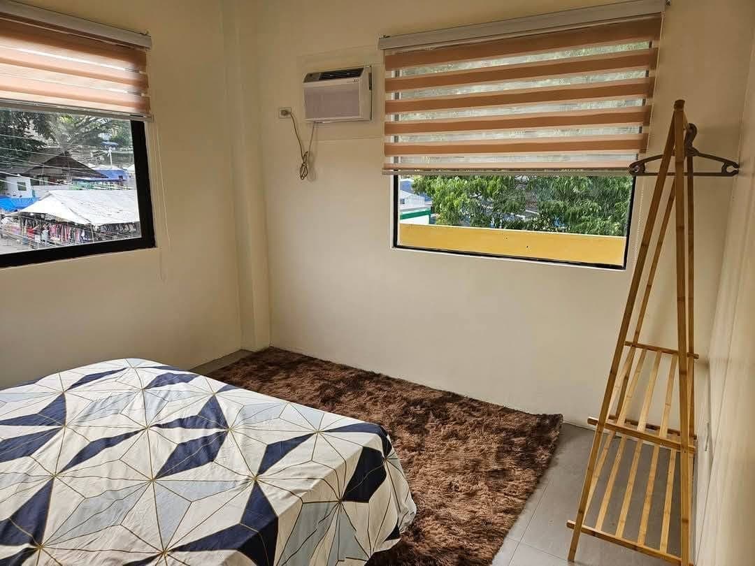 FULLY FURNISHED APARTMENT FOR RENT – VALENCIA TOWN PROPER - photo 4