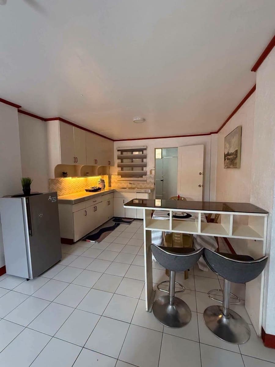 Unit9 is now available for only ₱20,000/month excluding utilities minimum of 6-12 months contract - photo 1