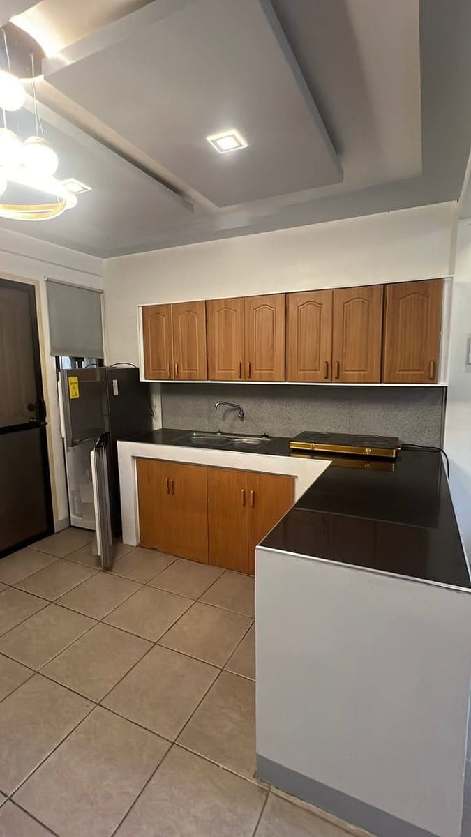 3 Bedroom House for Rent inside Quiet and safe Subdivision 24/7 Security - photo 2