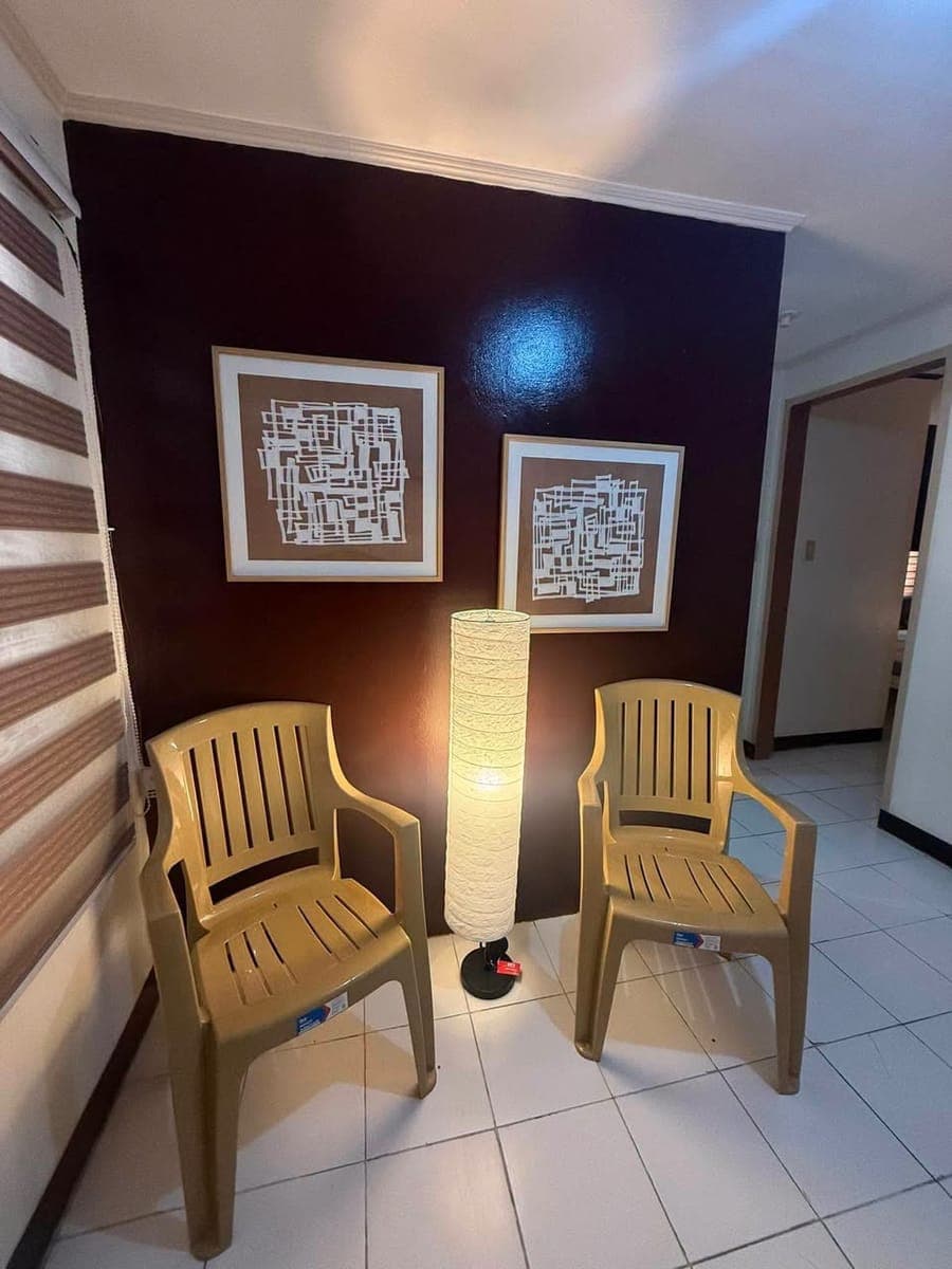 3 bedroom 2 bath 3-4 mins from downtown Dgte and walking distance to Robinsons. - photo 1