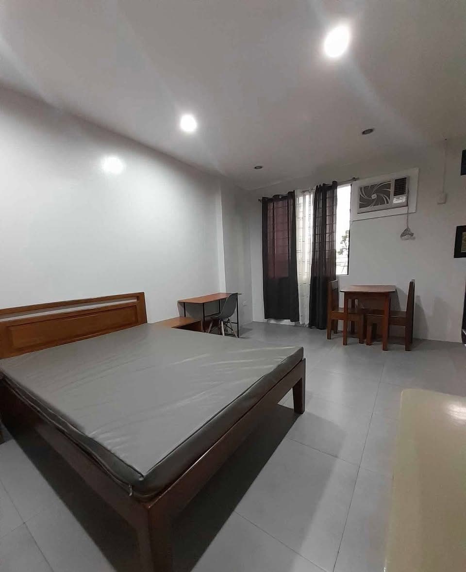 5 to 6 Minutes Foundation University and Silliman University APARTMENT FOR RENT - photo 1