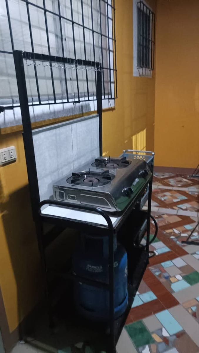Studio type near Robinsons and Port Royale. Furnished, wifi ready and with cctv. Rent is P12k. Contact 09173141125 - photo 4