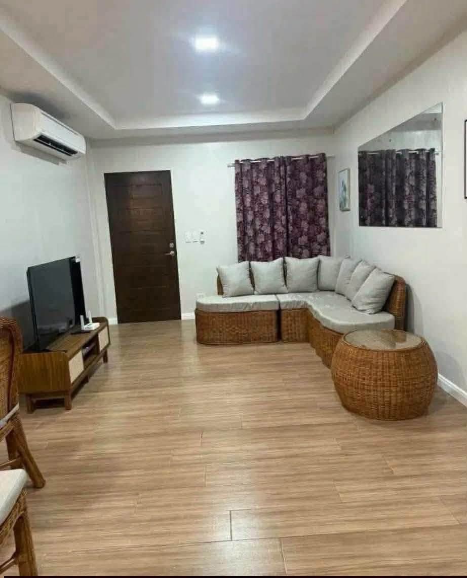 🏠 House For Rent - photo 2
