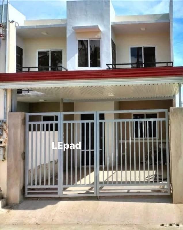 🏡 TownHouse for Rent Inside Subdivsion Dumaguete City - photo 1