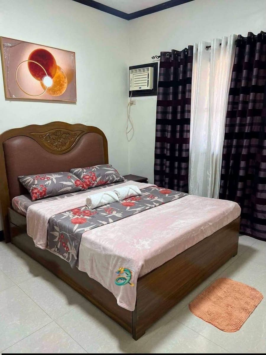 🏡✨ FOR RENT/SALE — FULLY FURNISHED 3-BEDROOM HOUSE & LOT - photo 3