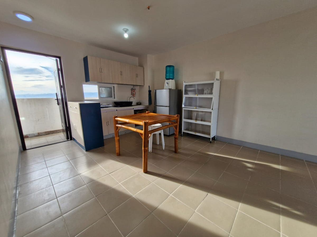 15floor condo unit in Seakyung Condominum located in Marigondon Lapu-lapu city - photo 1