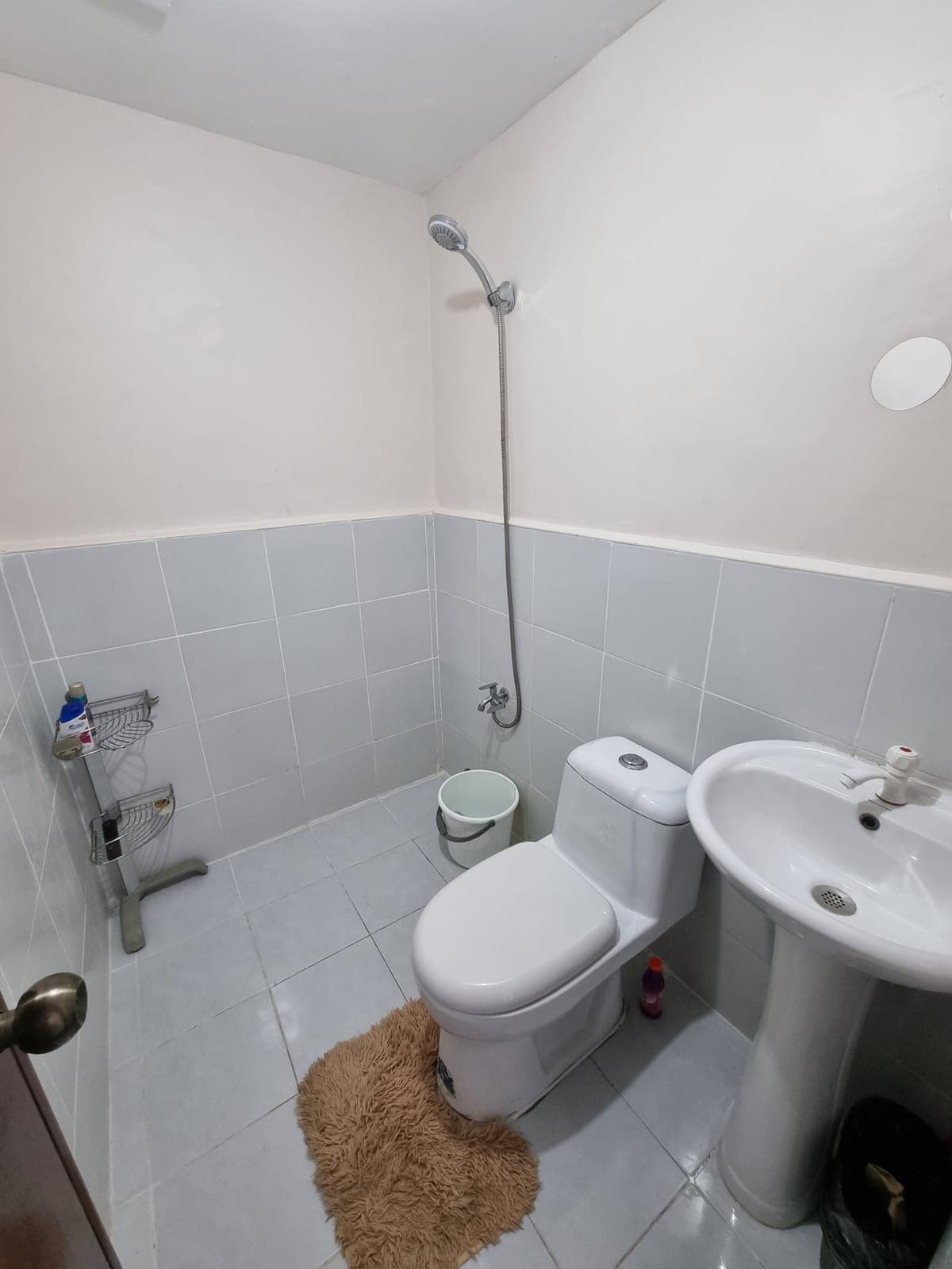 15floor condo unit in Seakyung Condominum located in Marigondon Lapu-lapu city - photo 3