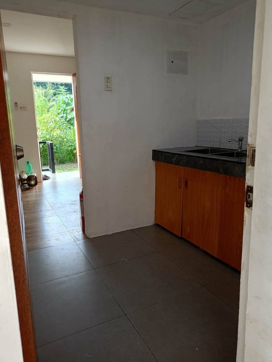 For Rent. 1 Unit - photo 5
