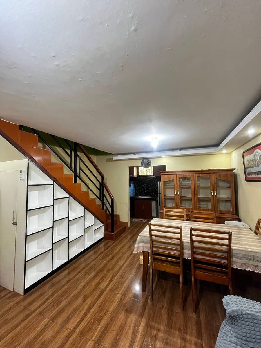 4 Bedrooms, 1 Full Bathroom. Near the Main Gate. - photo 3