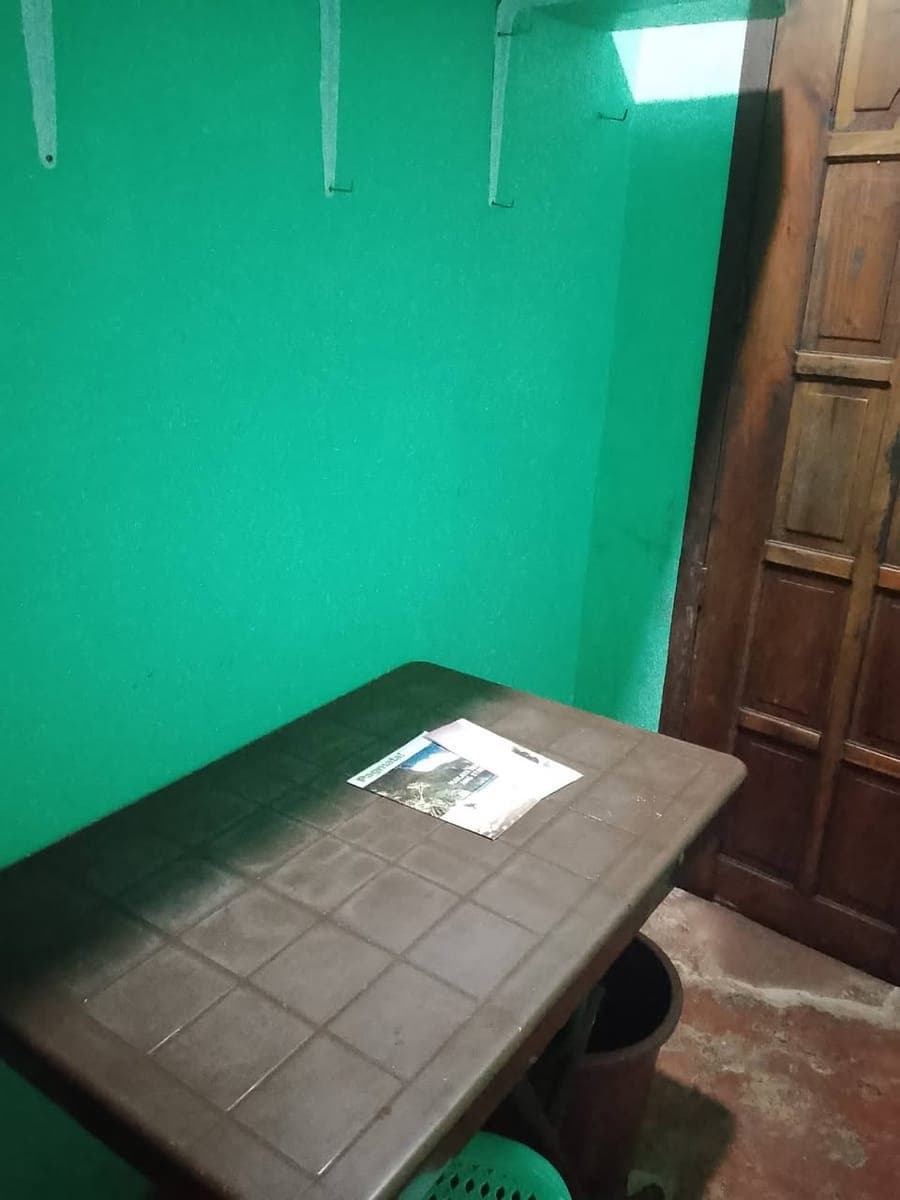 Single room for rent for ladies only...wid  ceiling fan, table and 1 chair, single bed wid foam and... - photo 3
