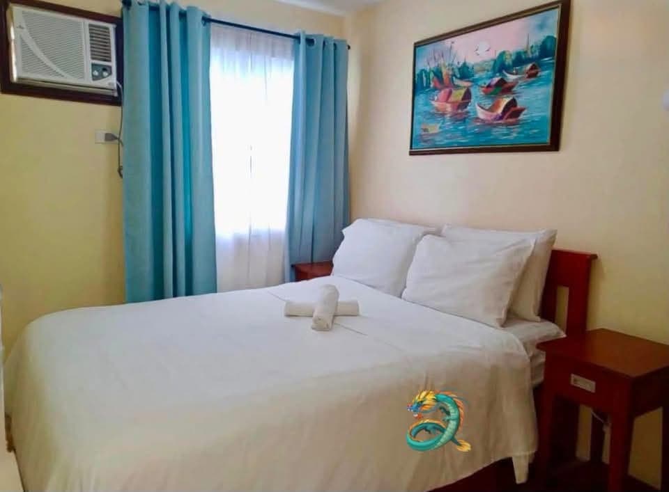 🏢 MARINA SPATIAL CONDO UNIT FOR SALE & FOR RENT - photo 2