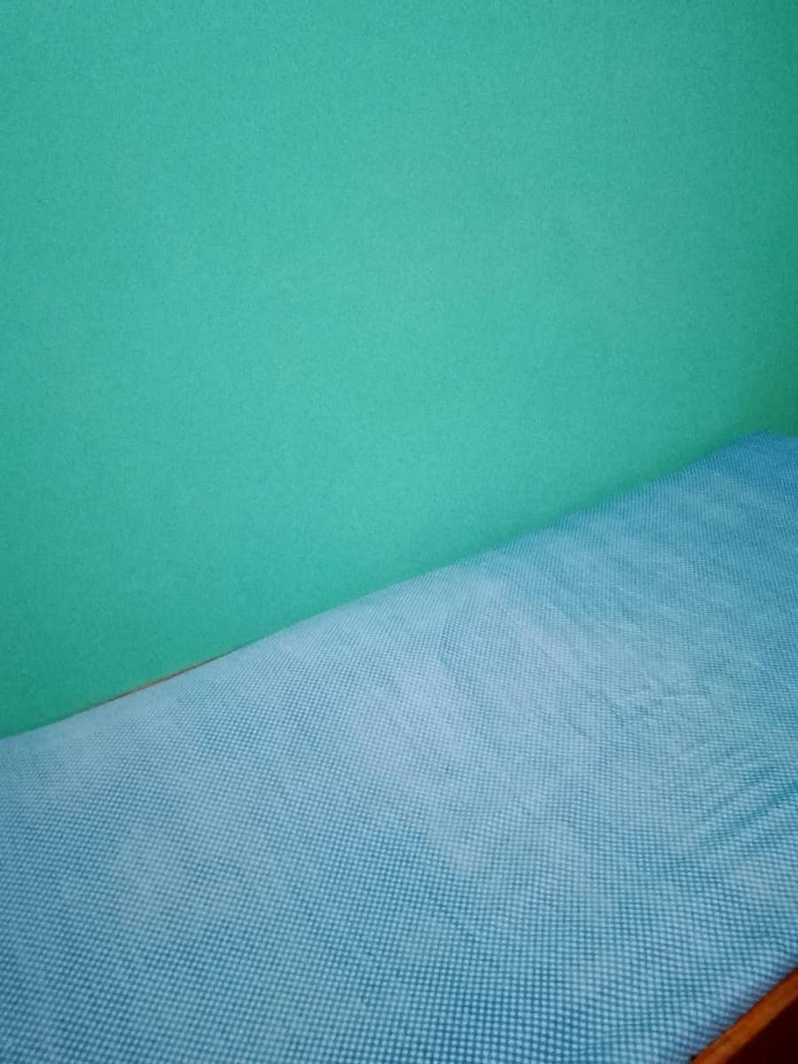 For Ladies only... Single room for rent, free water & lights, with bed foam and hangers...pls messag... - photo 4