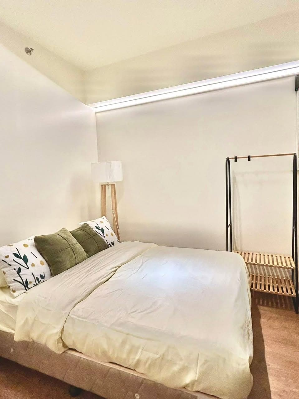 SPACIOUS UNIT AND PARKING FOR LEASE‼️ - photo 3