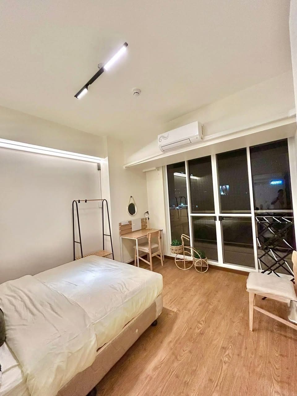 SPACIOUS UNIT AND PARKING FOR LEASE‼️ - photo 4