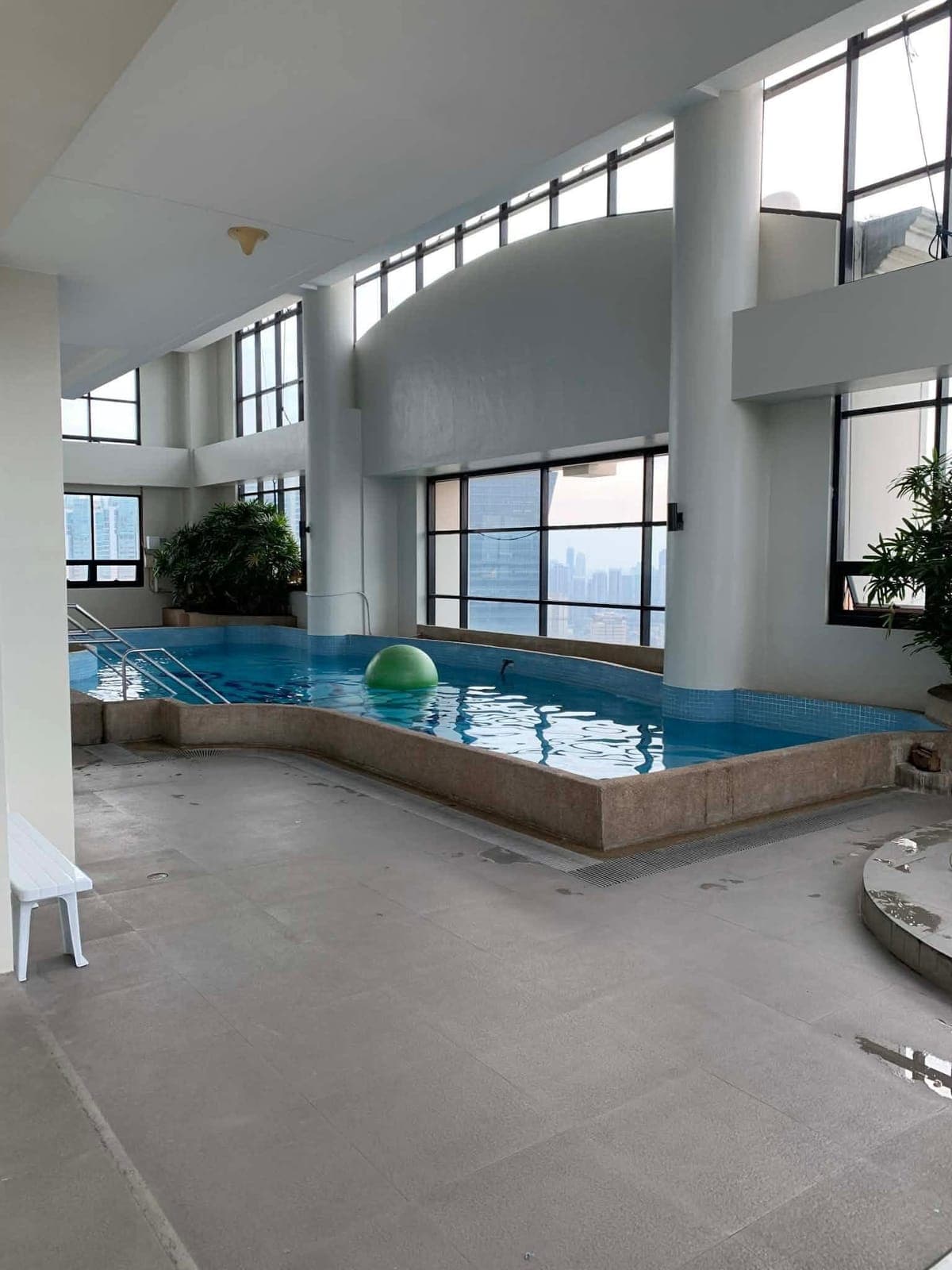 ✨ COZY & AFFORDABLE BED SPACE/CONDO SHARE AVAILABLE! ✨ - photo 4