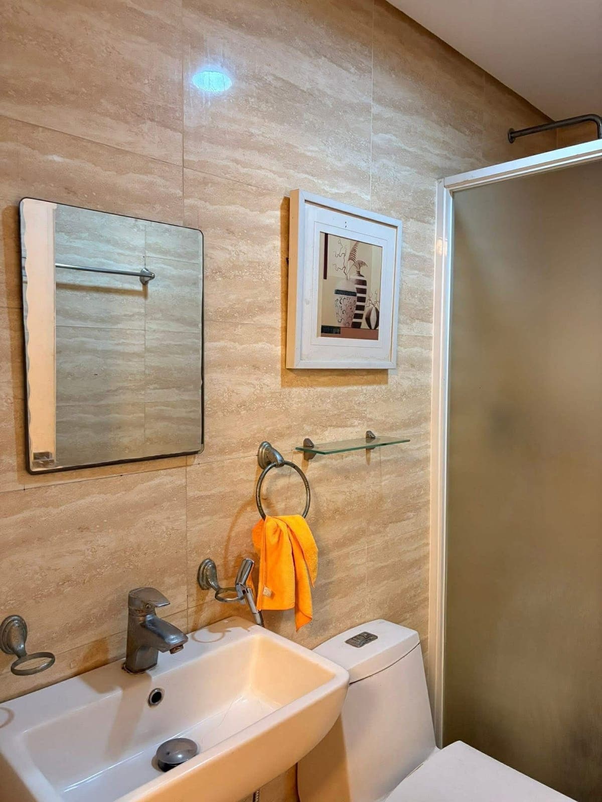 ✨ COZY & AFFORDABLE BED SPACE/CONDO SHARE AVAILABLE! ✨ - photo 5