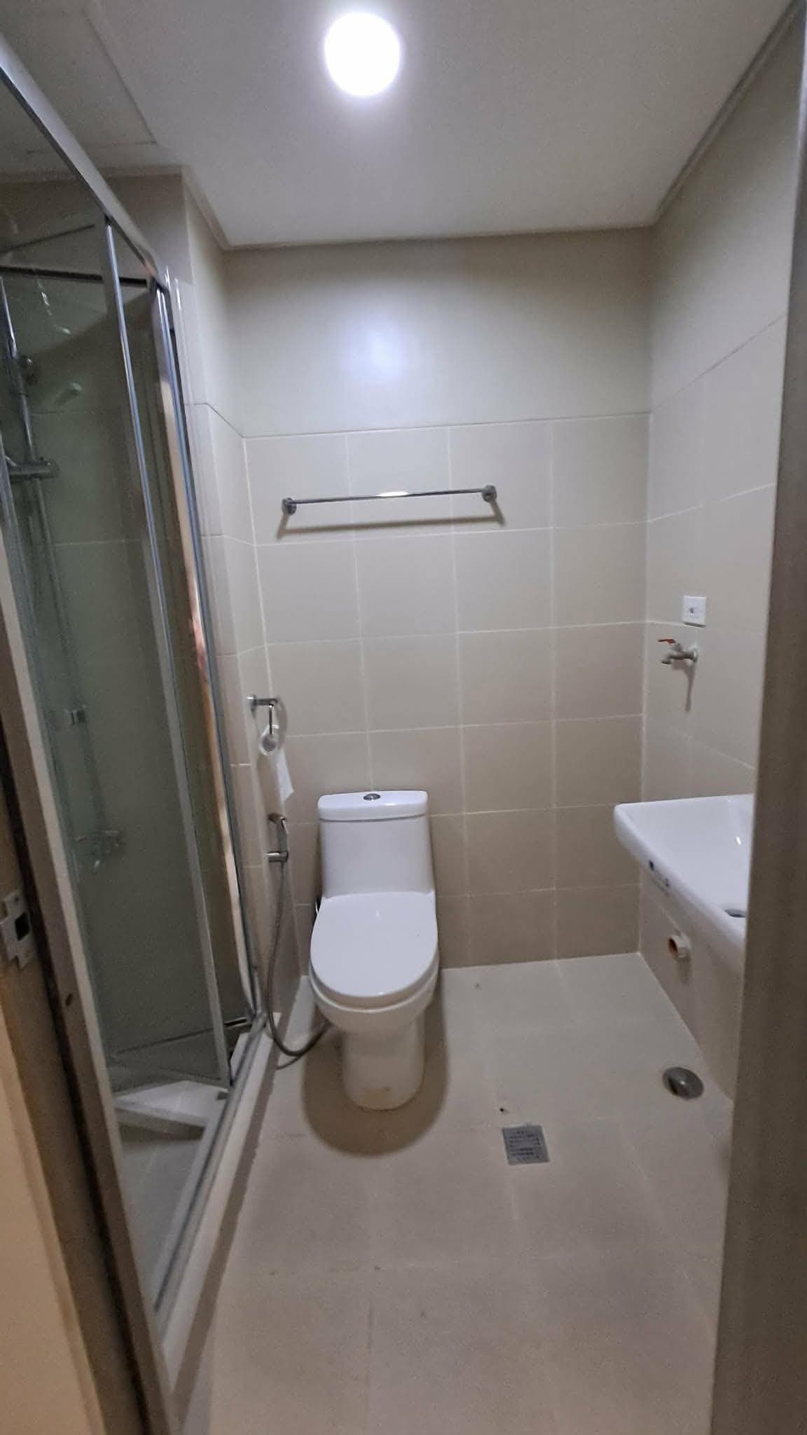 1 bedroom with balcony family suite 18k only - photo 1