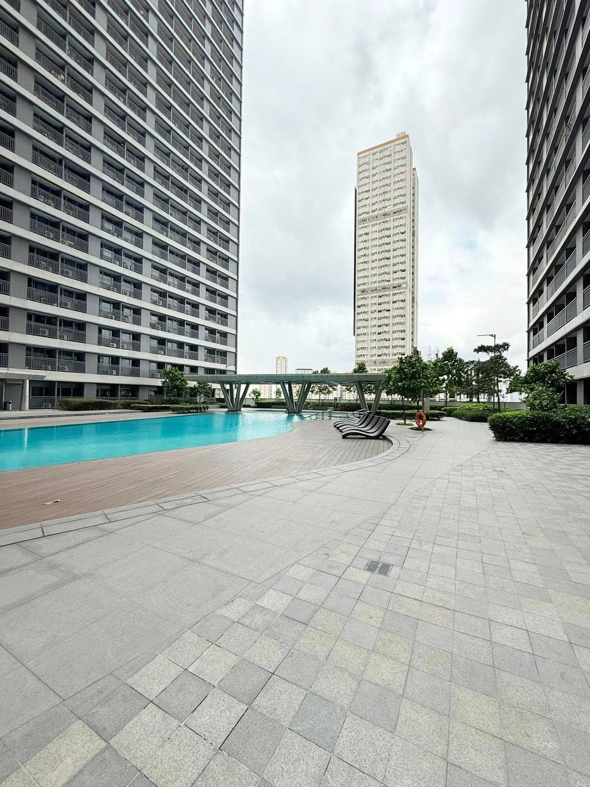 1 bedroom with balcony family suite 18k only - photo 3