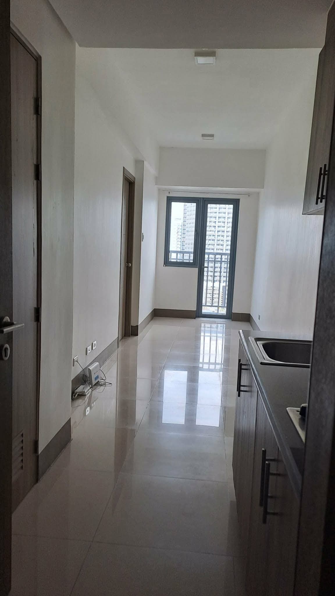 1 bedroom with balcony family suite 18k only - photo 5