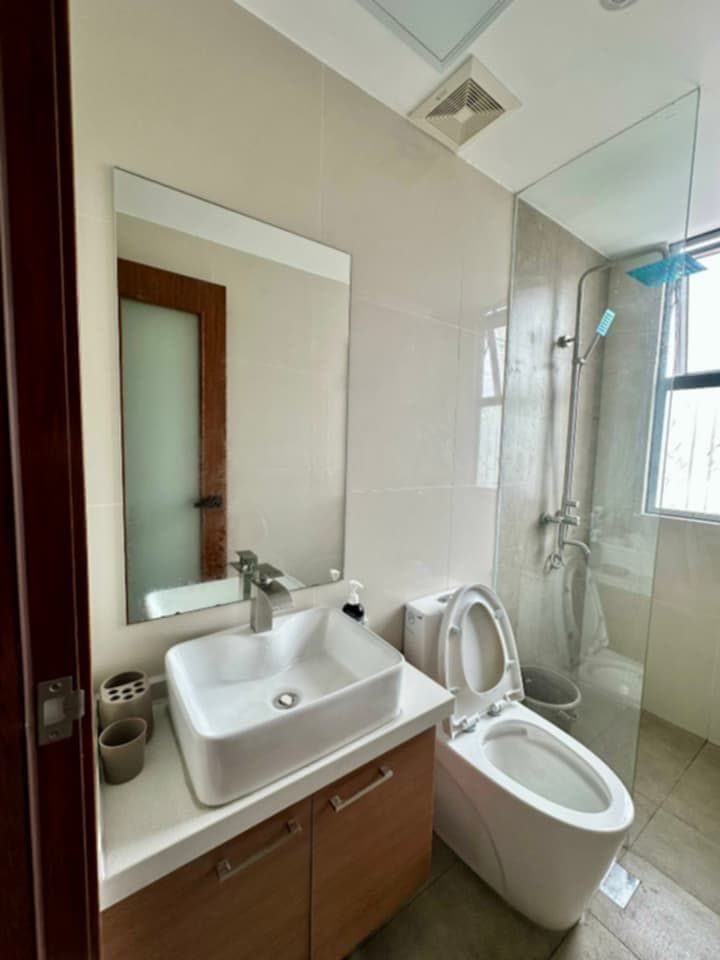 Sunshine 100 for rent - photo 3