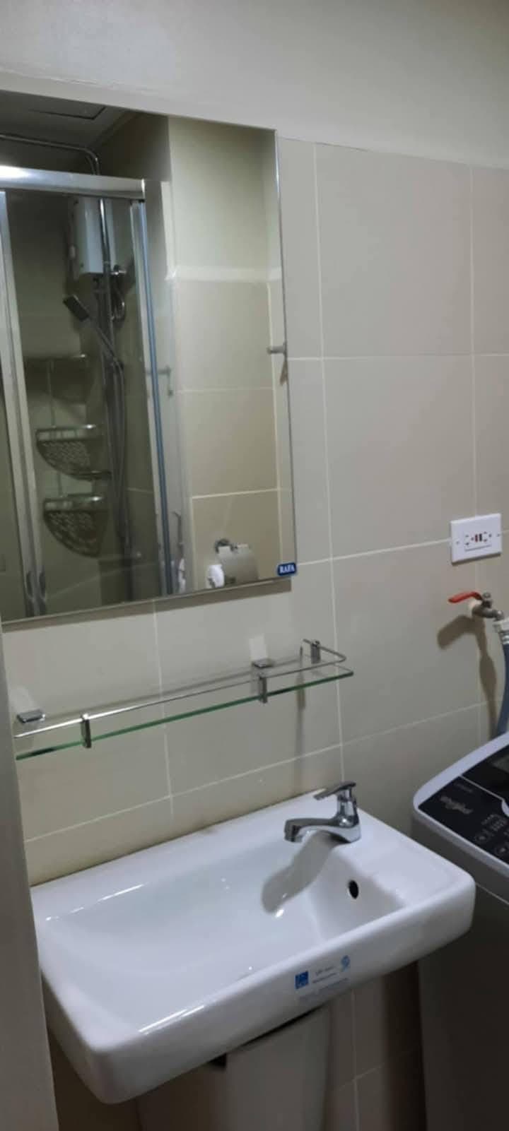 FOR RENT: ₱20,000 inclusive assoc dues - photo 4