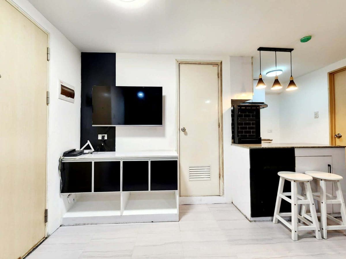 Fully furnished (2BR) - photo 1