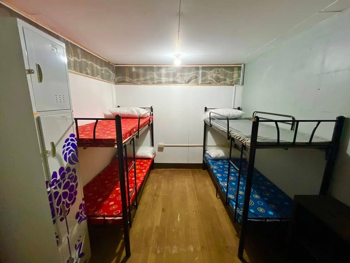 Room/bed spacer for rent available - photo 1