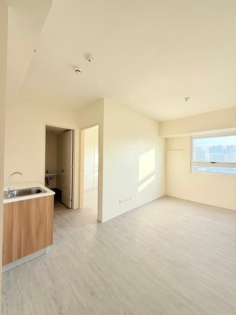BRAND NEW 1 bedroom for rent 17k only bare - photo 1