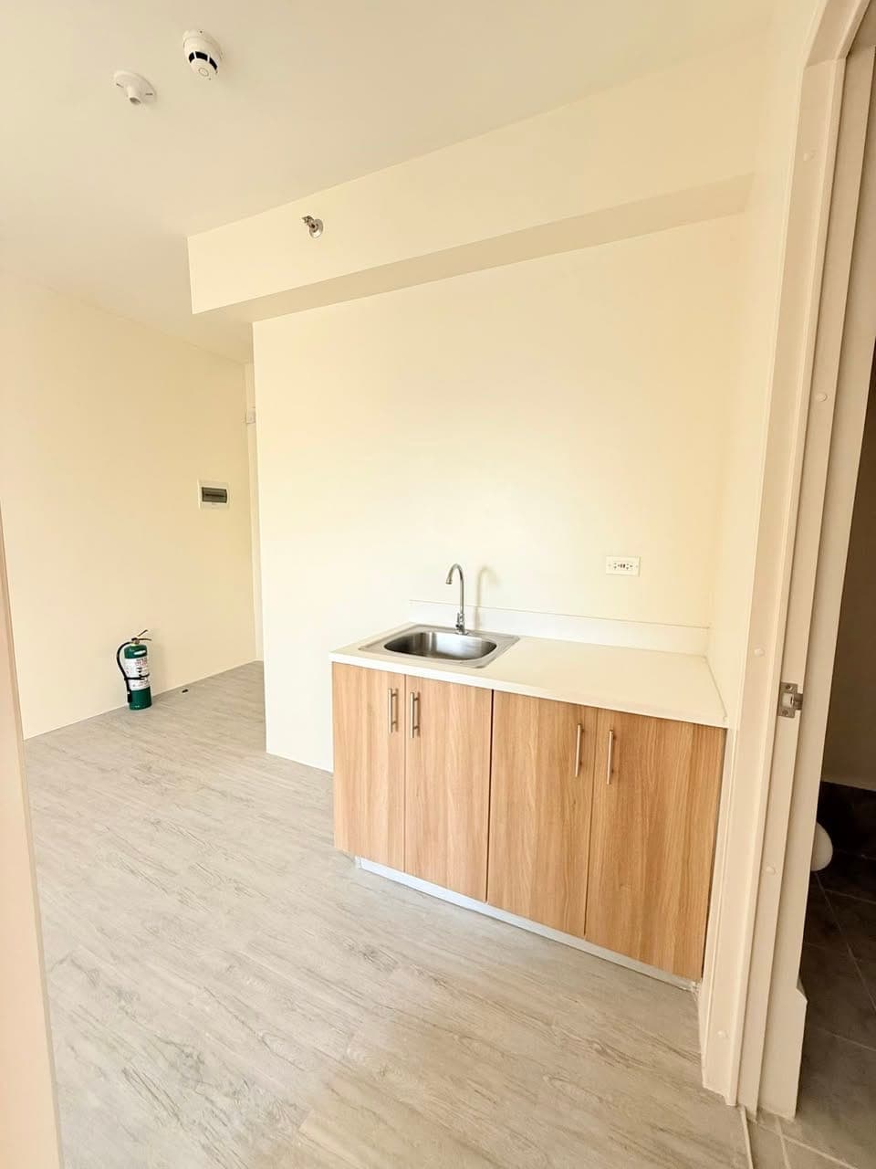 BRAND NEW 1 bedroom for rent 17k only bare - photo 2
