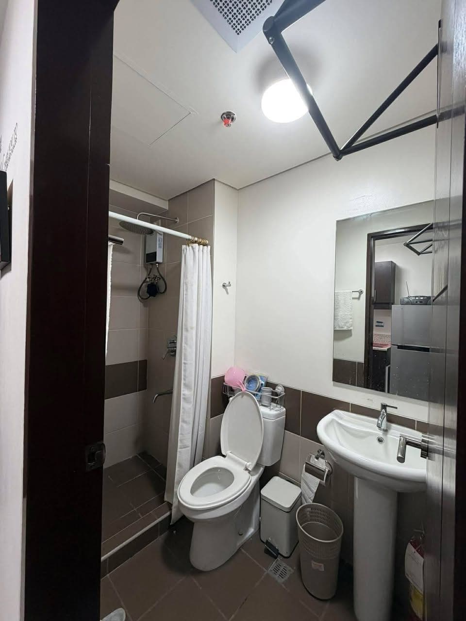 ✨ FOR LEASE — Modern Studio Unit ✨ - photo 2