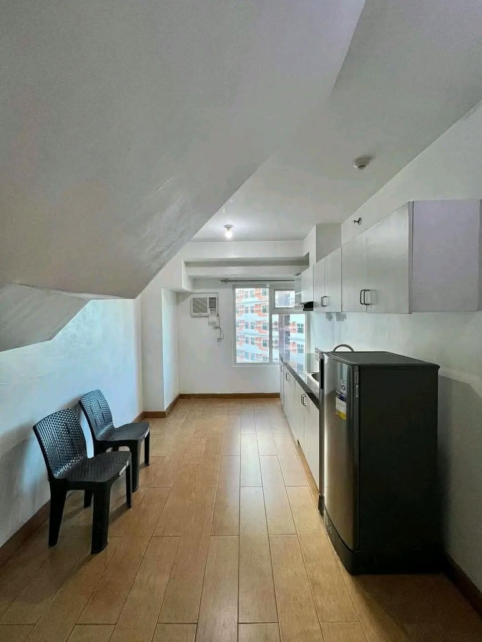 FOR SALE or For Rent open for terms or Rent to own payments you can down atleast 10% to 20% of the p... - photo 1