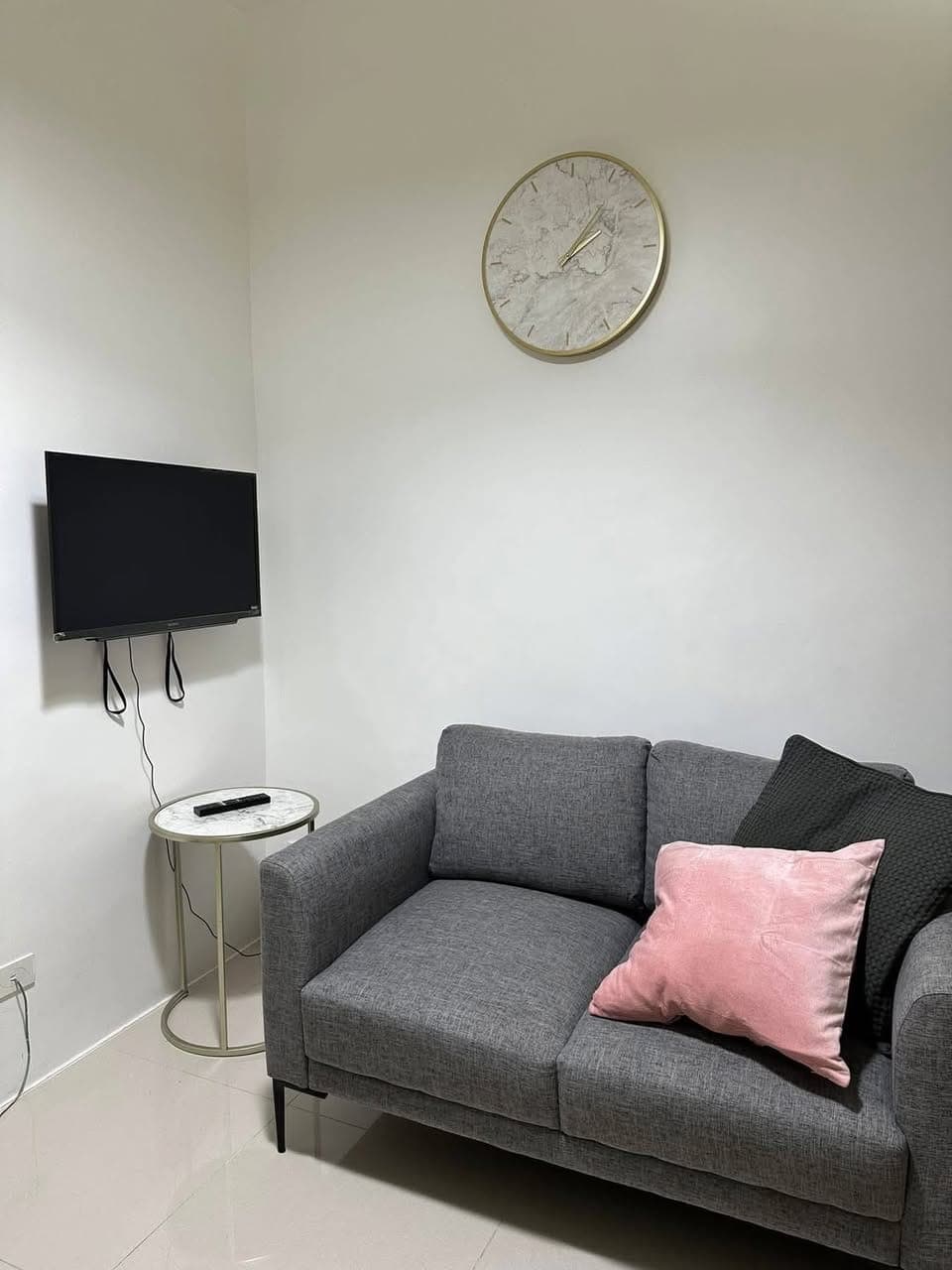 FOR RENT: ₱22k inclusive assoc dues - photo 3