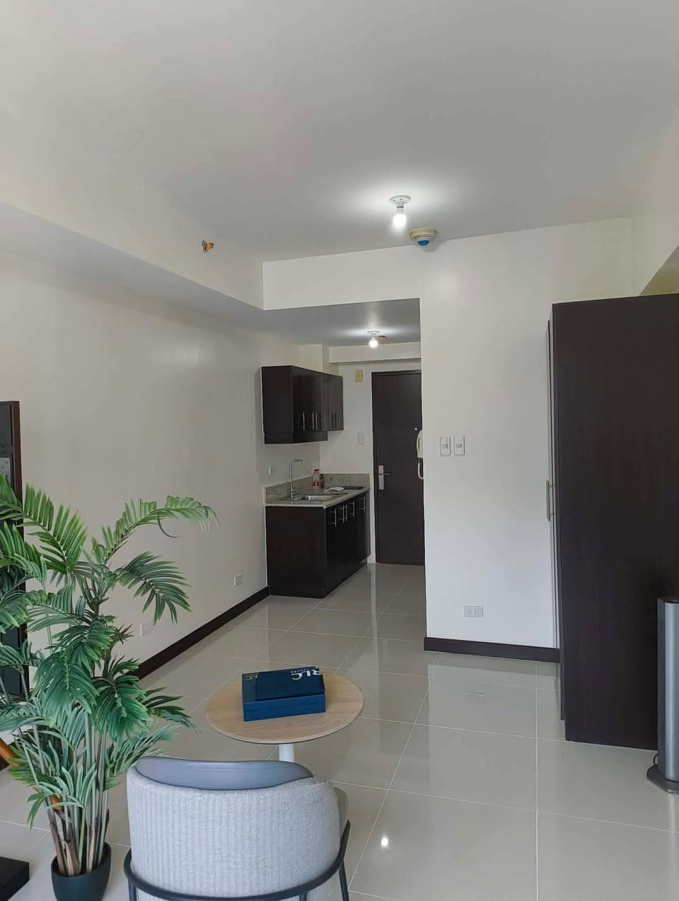 Axis Residences - photo 3