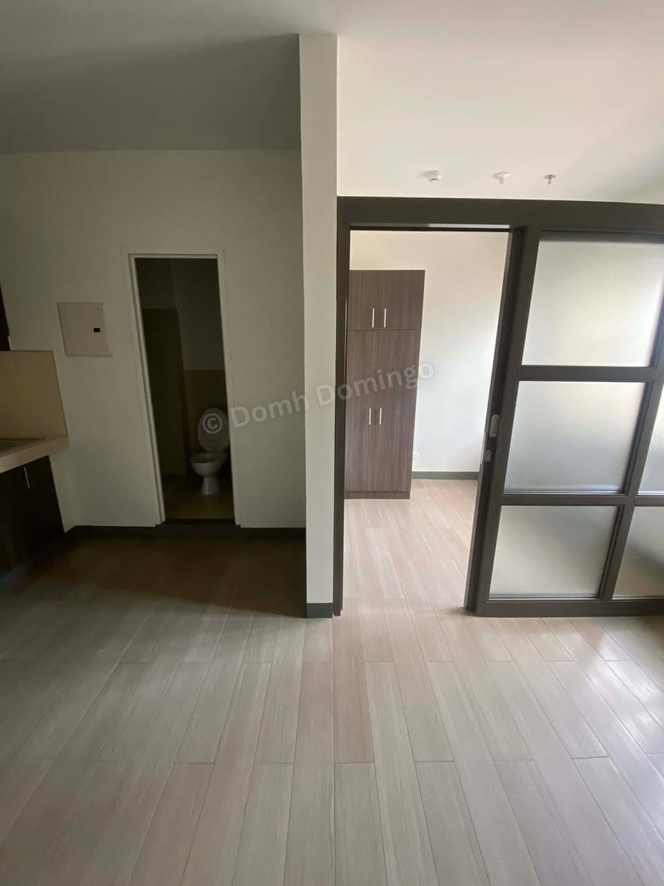 # **Studio Deluxe Unit available in Mandaluyong Near BGC and Cybergate** - photo 2