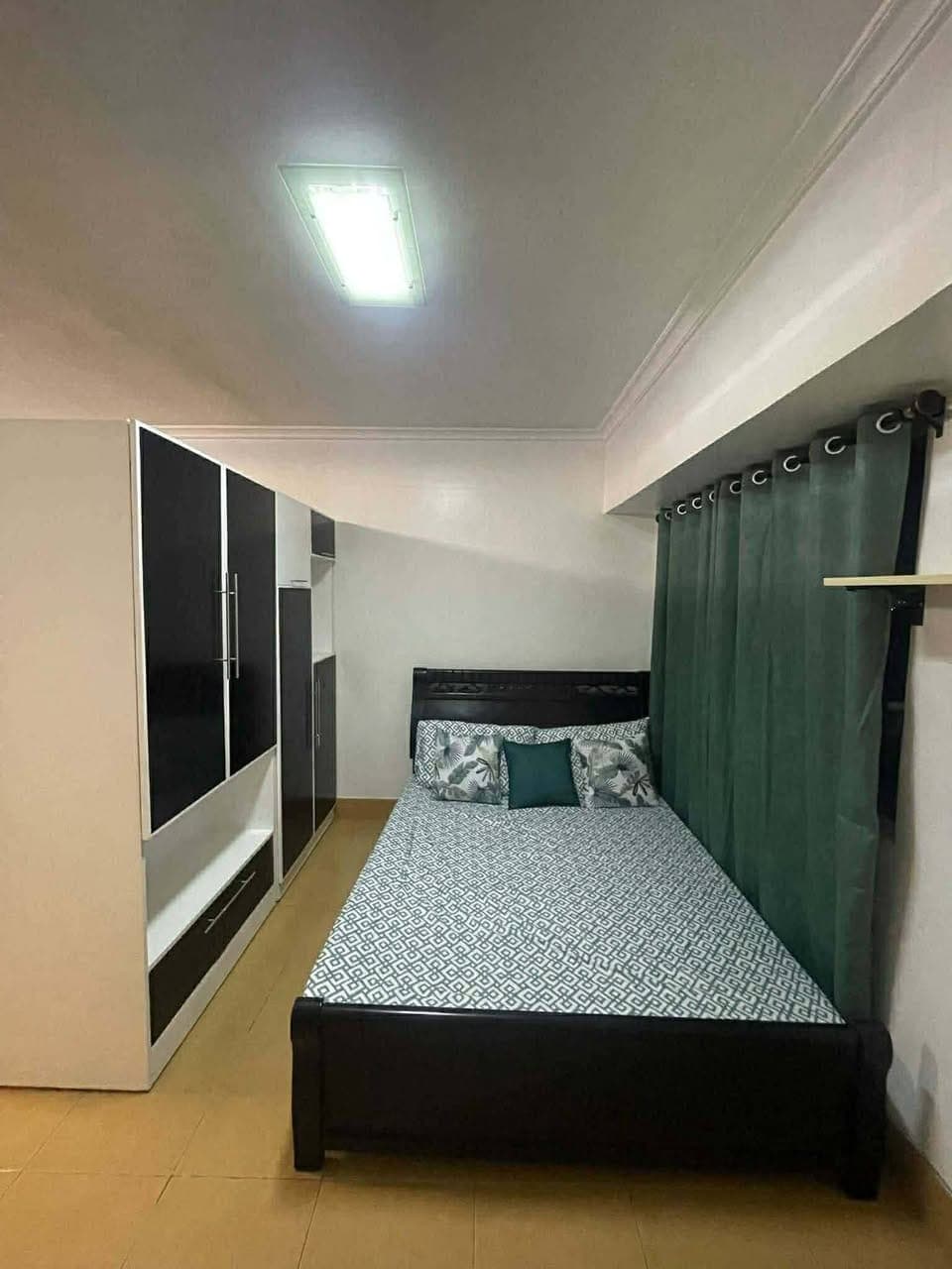 Tenants all eyes here available for lease - photo 4