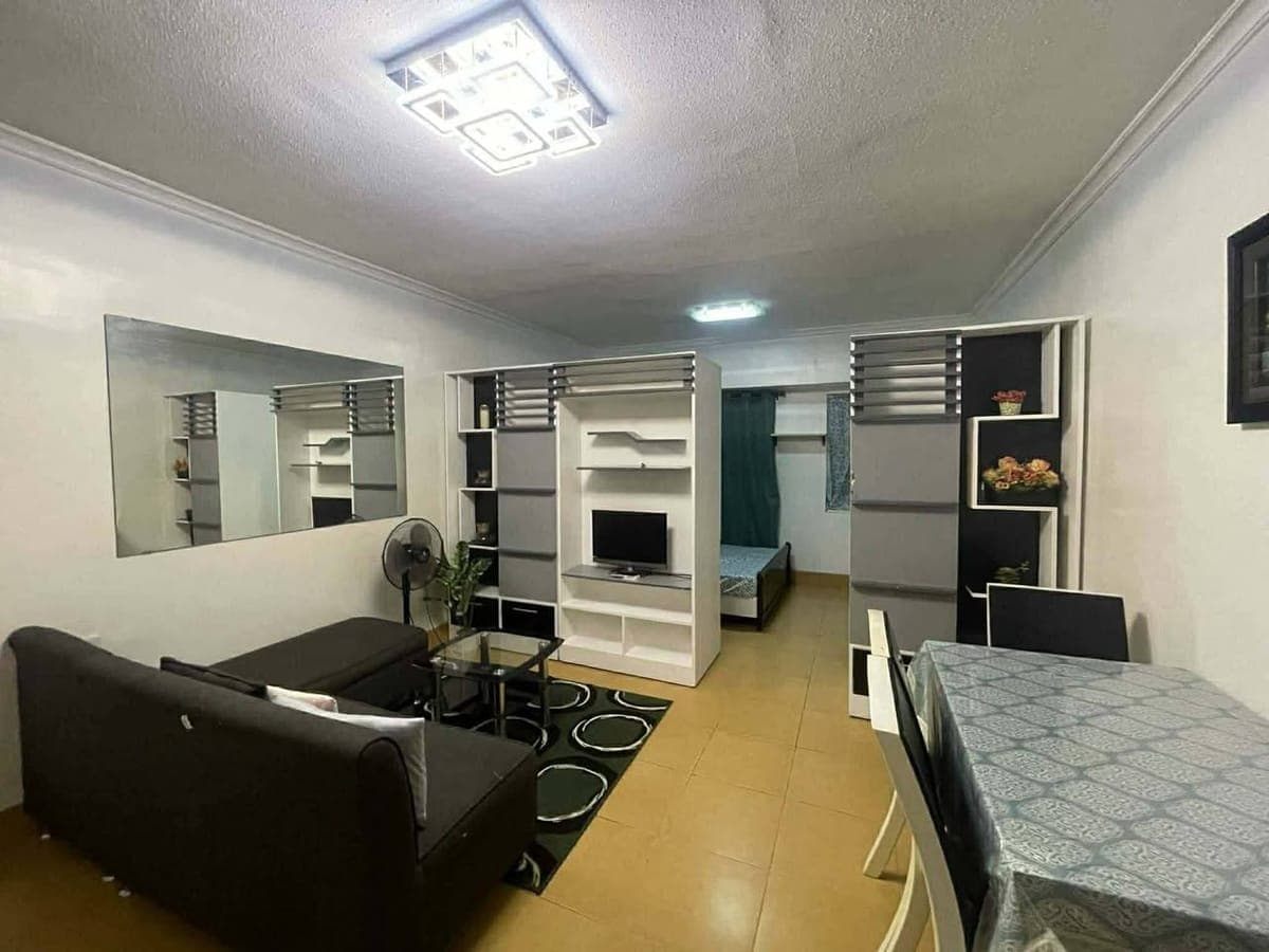 Tenants all eyes here available for lease - photo 1