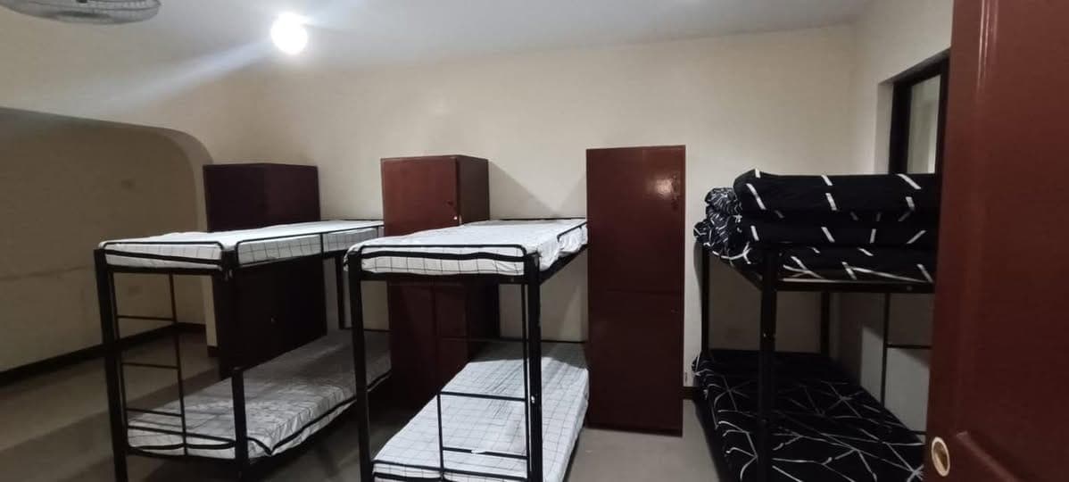 MALE BED SPACE FOR RENT - photo 2