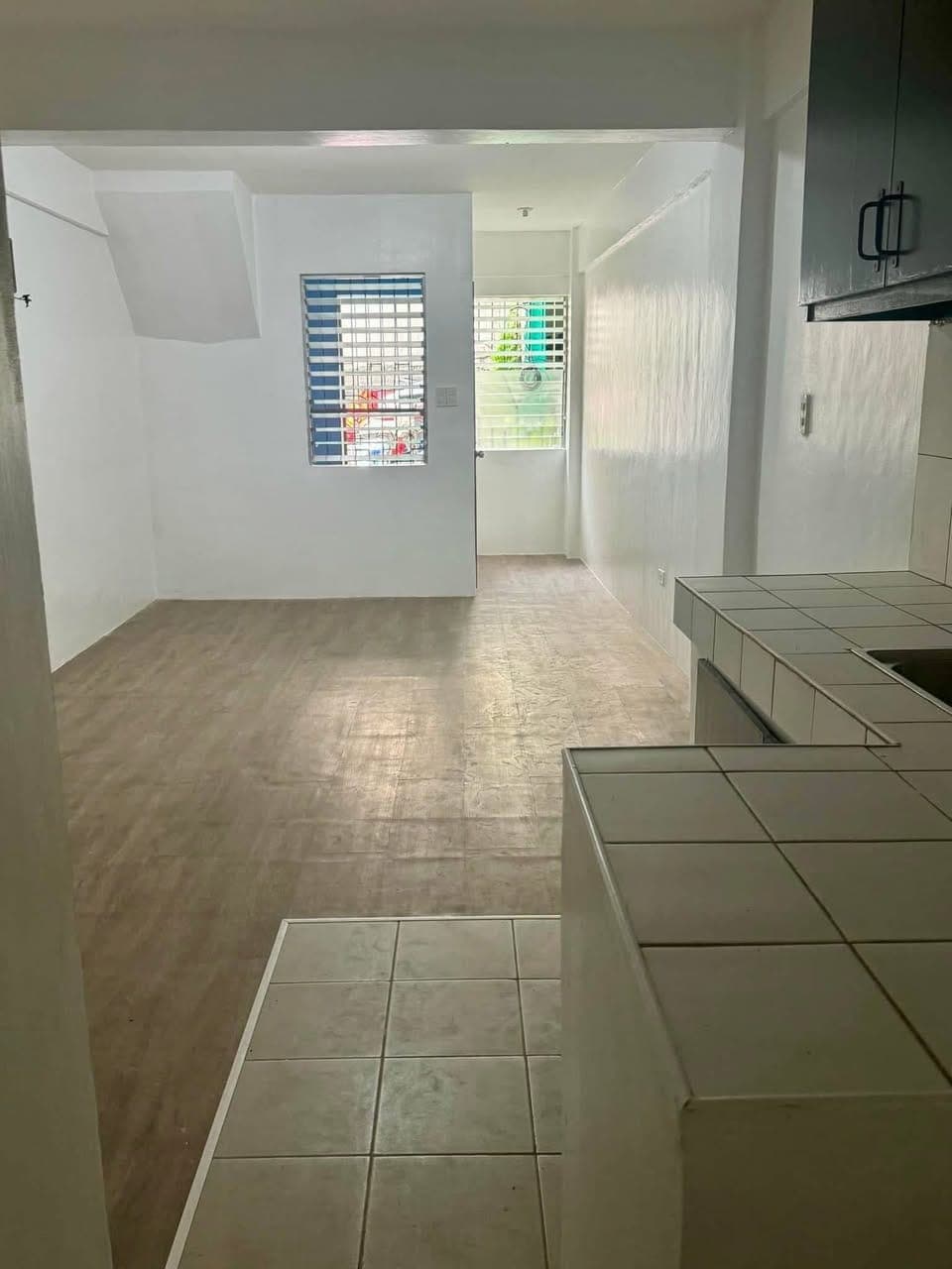 Huge Studio for Rent along Nueve De Febrero - photo 2