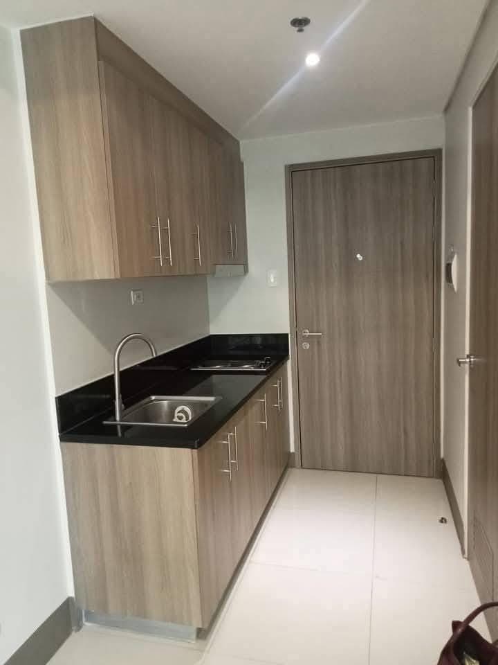RUSH CONDO FOR RENT - photo 3