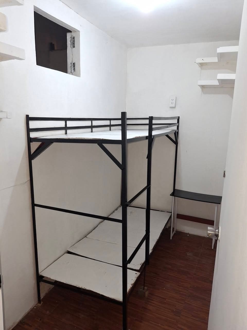 BEST FOR 2 PAX WORKING NEAR MAKATI AVE/ROCKWELL OR BUENDIA OR CKT MAKATI OR STUDYING AT RTU - photo 3