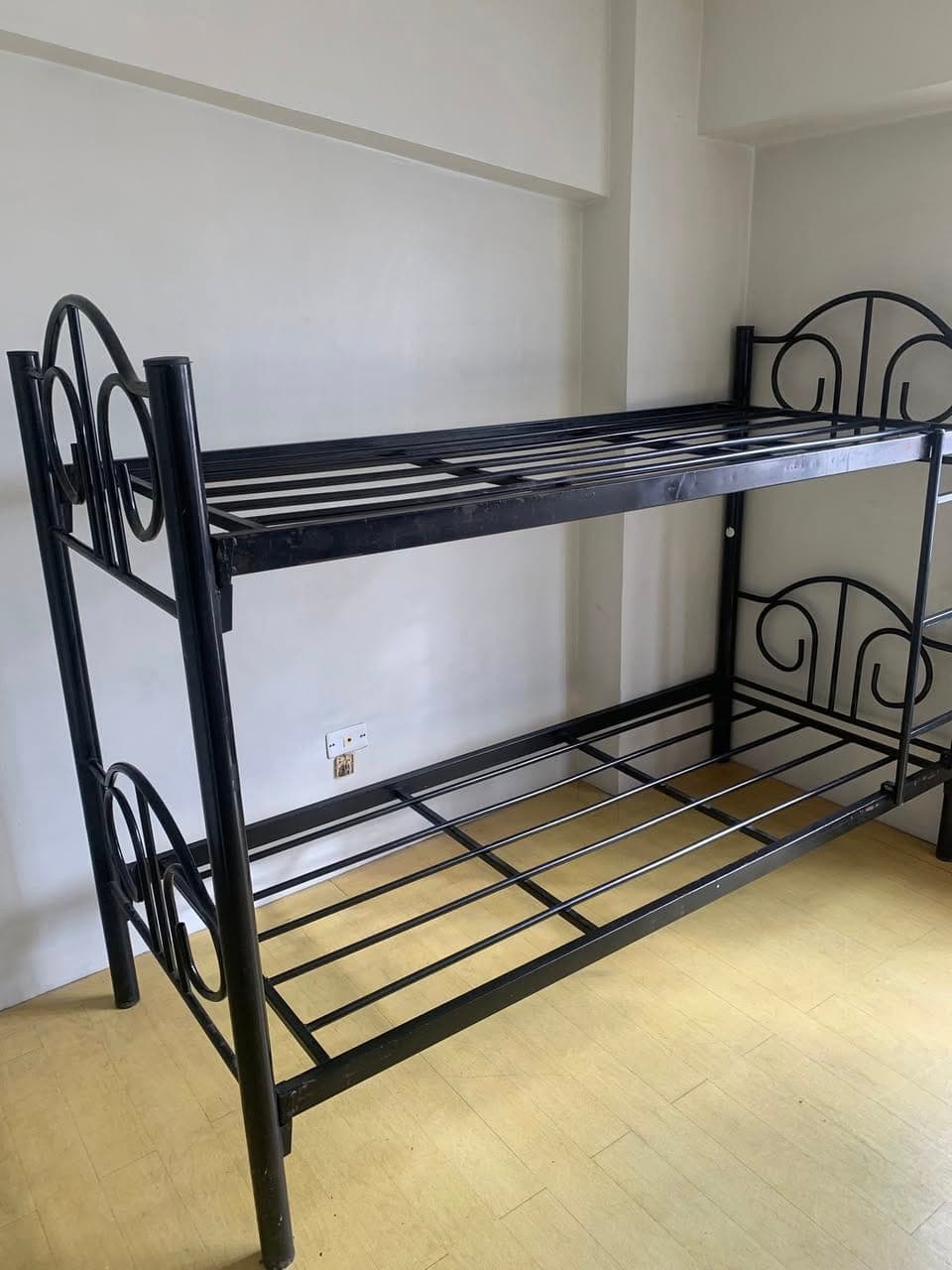 FEMALE BED SPACE California Garden Square Mandaluyong - photo 2