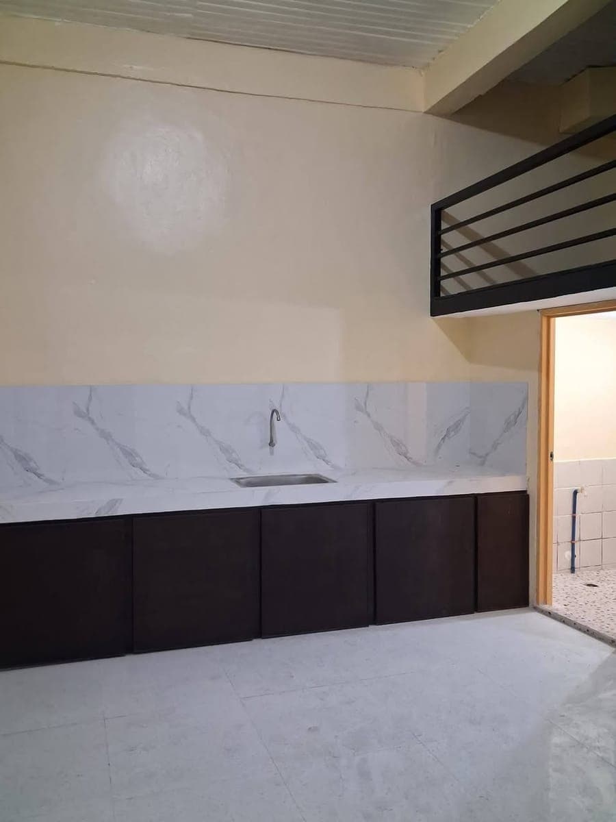 Studio type with mezzanine for rent. - photo 1