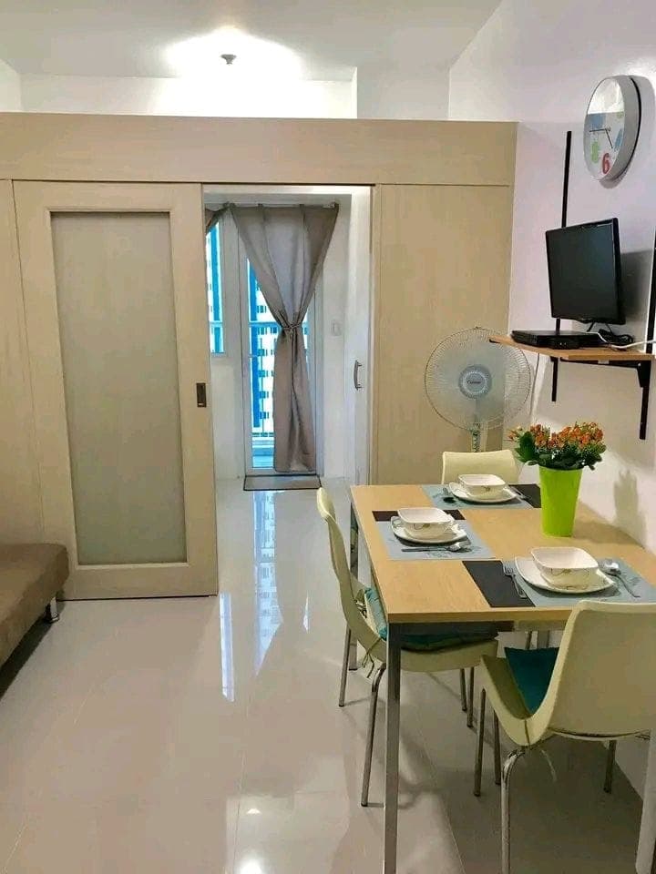 RUSH CONDO FOR RENT SMDC Light Residences 1BR with balcony Fully furnished - photo 2