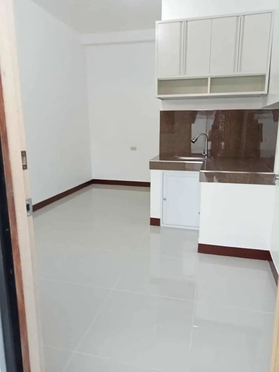 Available Studio Unit for rent - photo 2