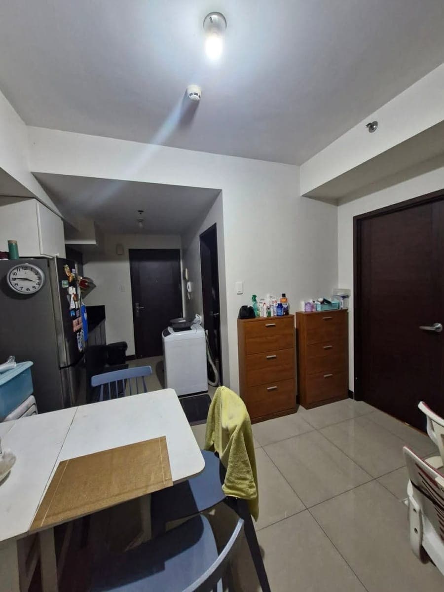 🏡 LOOKING FOR: 1 Female Roommate (Upper Deck) - photo 2