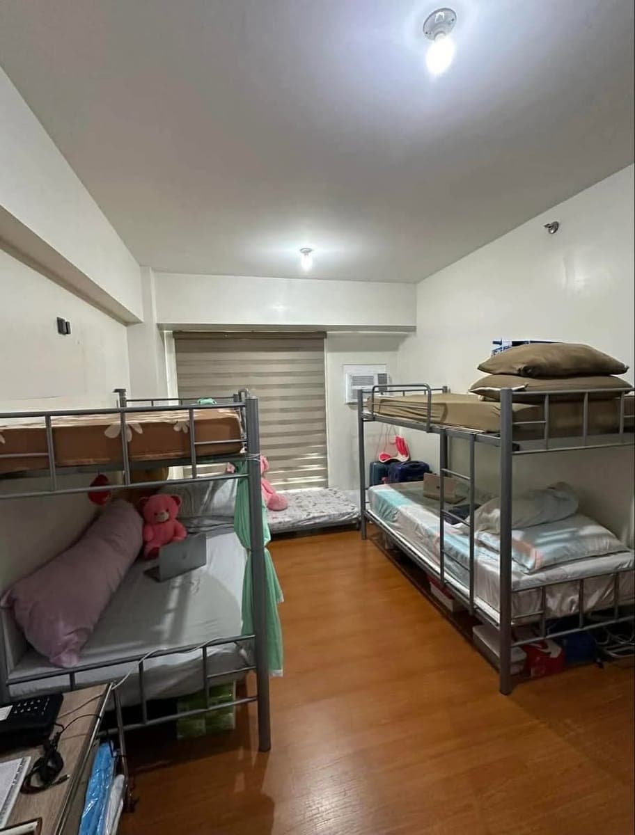 🏡 LOOKING FOR: 1 Female Roommate (Upper Deck) - photo 4