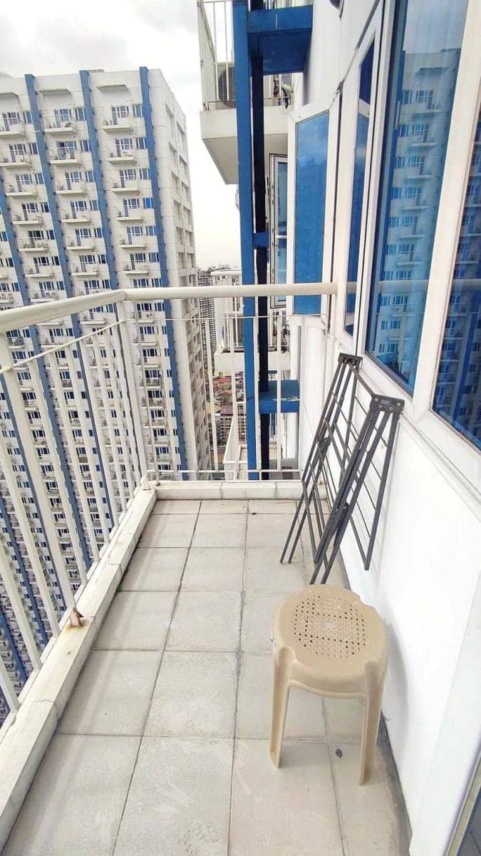 𝐅𝐎𝐑 𝐑𝐄𝐍𝐓: Furnished 1 Bedroom with Balcony SMDC Light Mandaluyong - photo 1