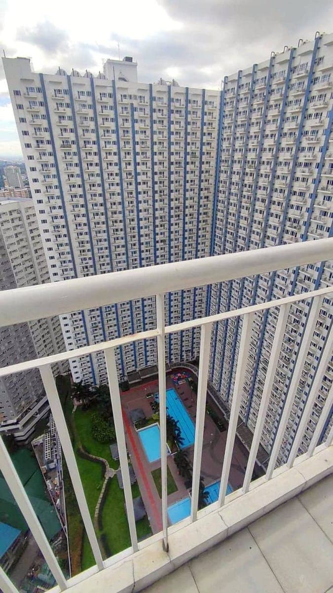 𝐅𝐎𝐑 𝐑𝐄𝐍𝐓: Furnished 1 Bedroom with Balcony SMDC Light Mandaluyong - photo 4