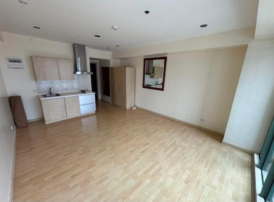 𝗙𝗢𝗥 𝗥𝗘𝗡𝗧: Soho Central Greenfield District Mandaluyong - photo 4